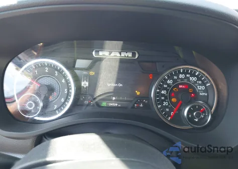 2025 Ram 1500 Big Horn/Lone Star из США, поврежденный, VIN 1C6RRFFG4SN511356